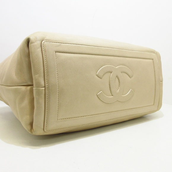 CHANEL Coco Cocoon Tote - Picture 3 of 12